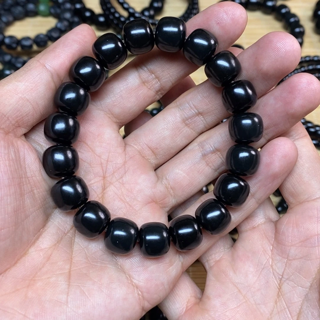 飘***忆和田玉未镶嵌手链