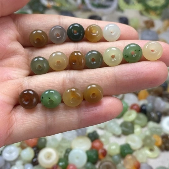 和田玉未镶嵌挂件9.9一个多样性发其一