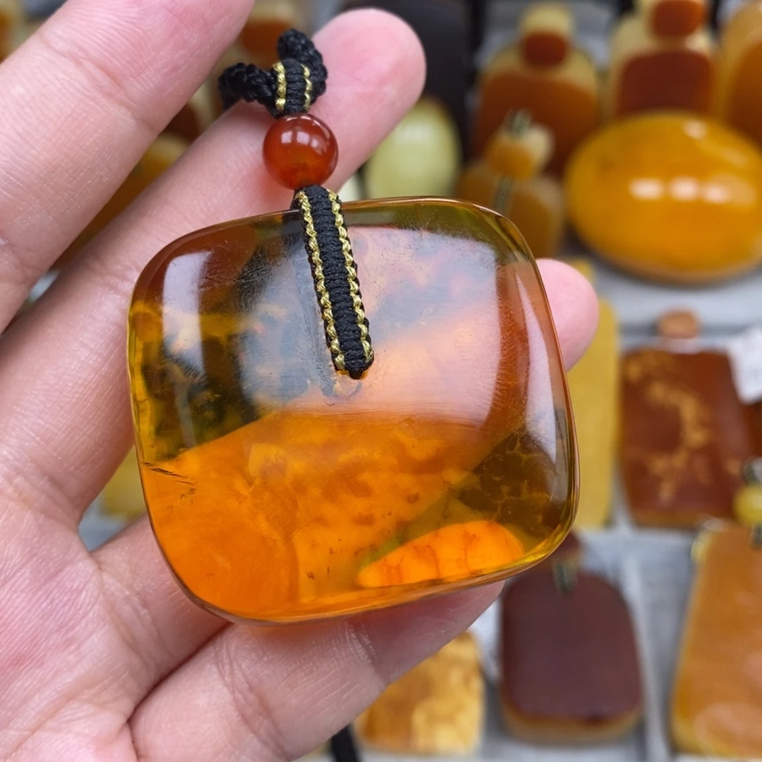 琥珀未镶嵌珠宝奇石