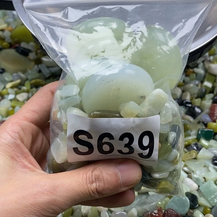 蛇纹石玉未镶嵌鱼缸石
