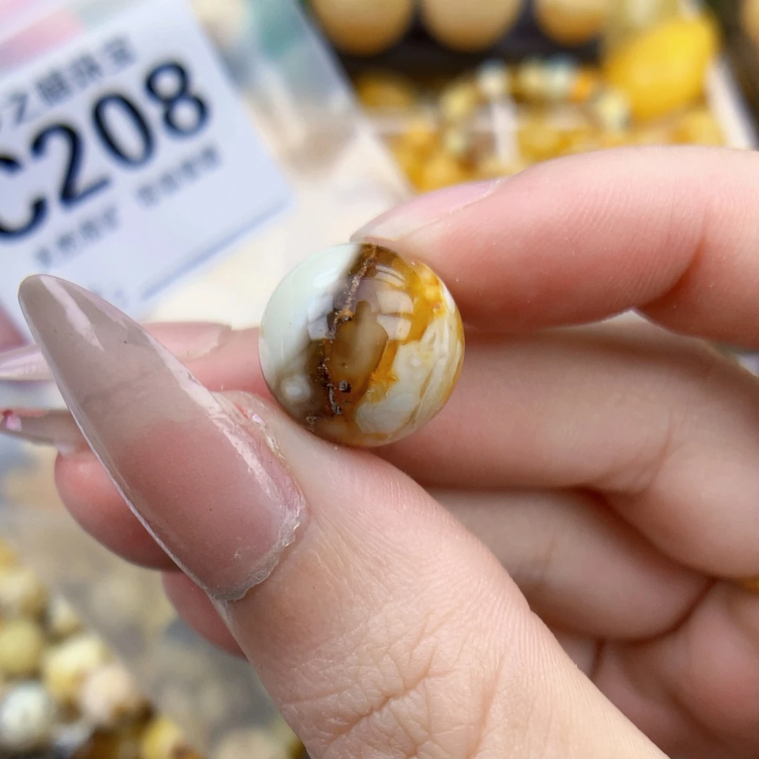 未镶嵌琥珀珠宝奇石14