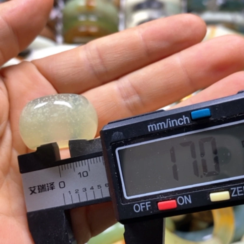 【闪购商品】蛇纹石玉未镶嵌手镯