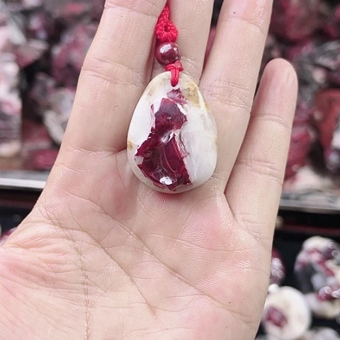 【闪购商品】天然辰砂天然原矿朱砂吊坠