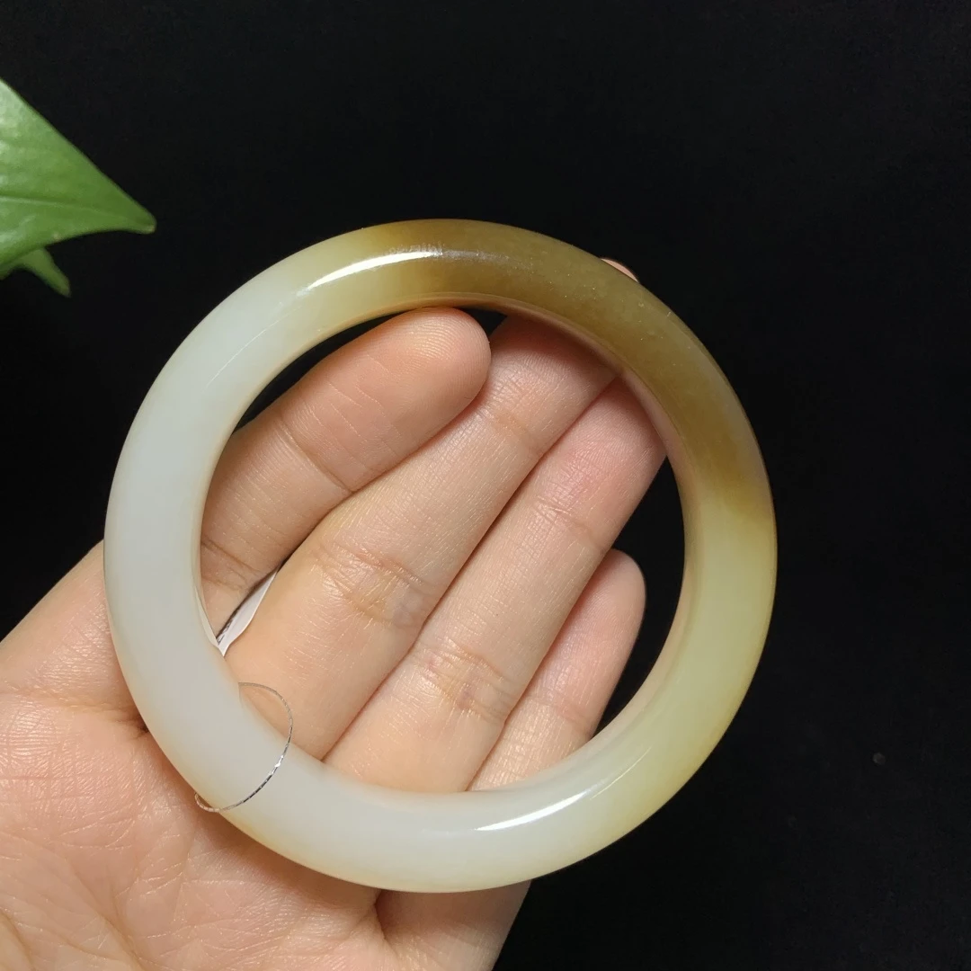 53圈口 三色手镯 和田玉 且末金山料