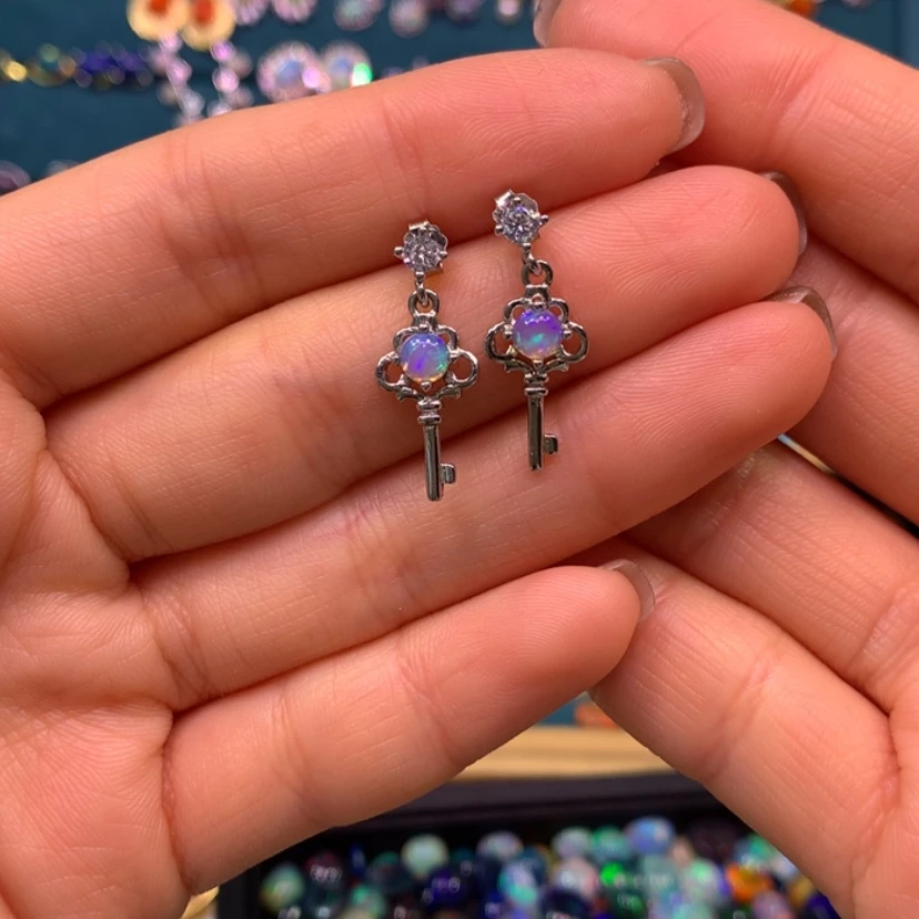 【闪购商品】欧泊耳钉款式银S925镶嵌