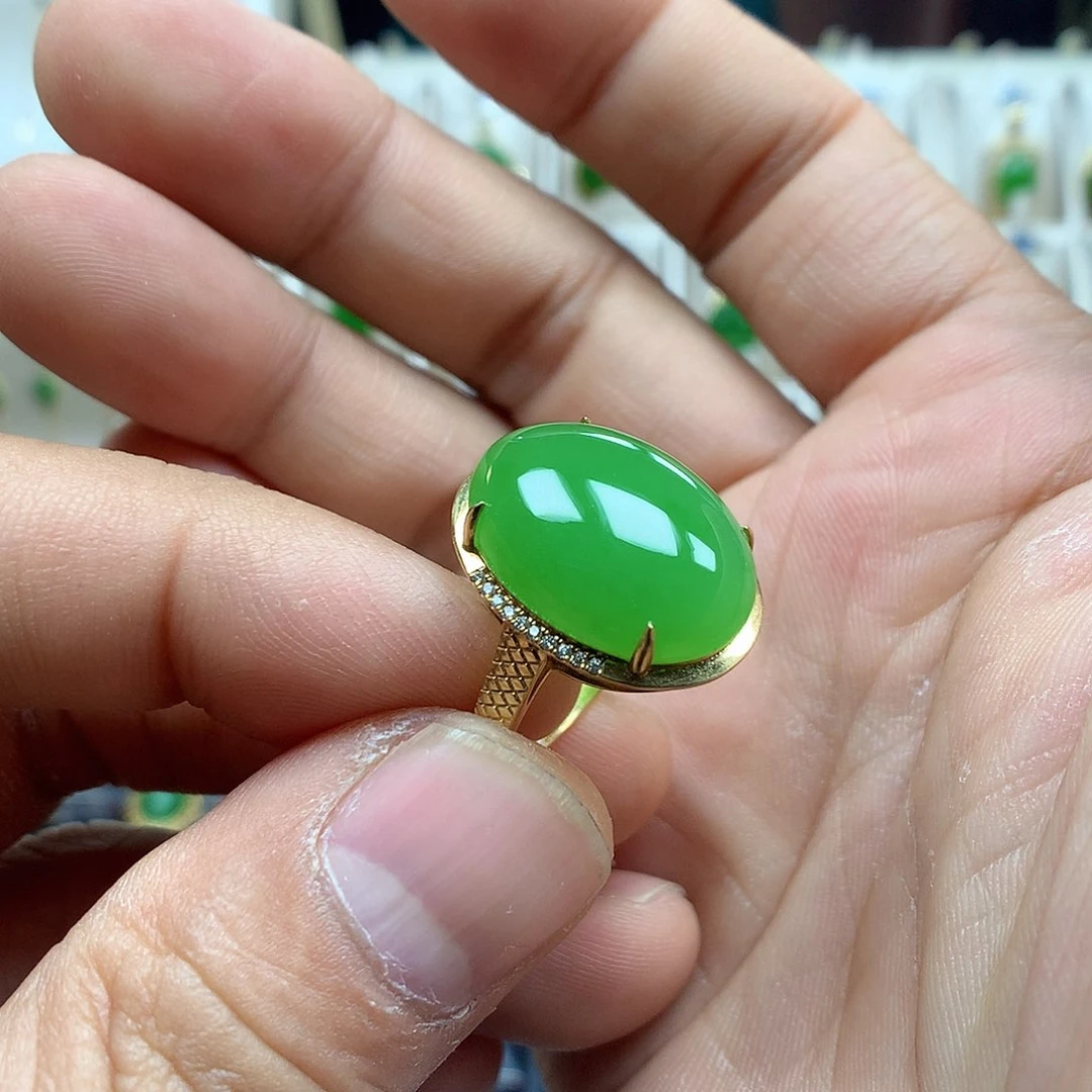 和田玉（碧玉）戒指18K金镶嵌13×18