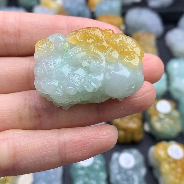 翡翠未镶嵌颈饰天然缅甸A货翡翠貔貅吊坠