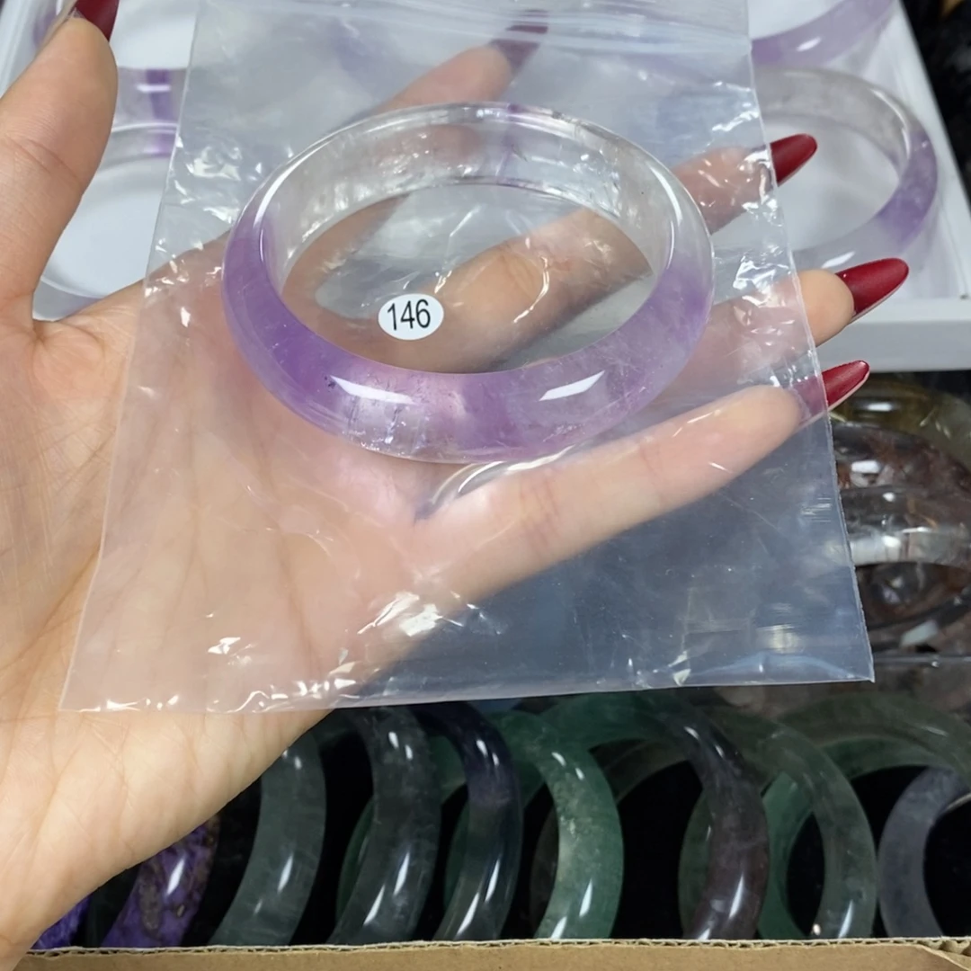 玫***丽手镯未镶嵌黄晶手镯