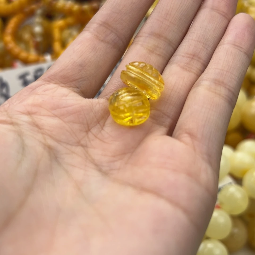 琥珀珠宝奇石未镶嵌