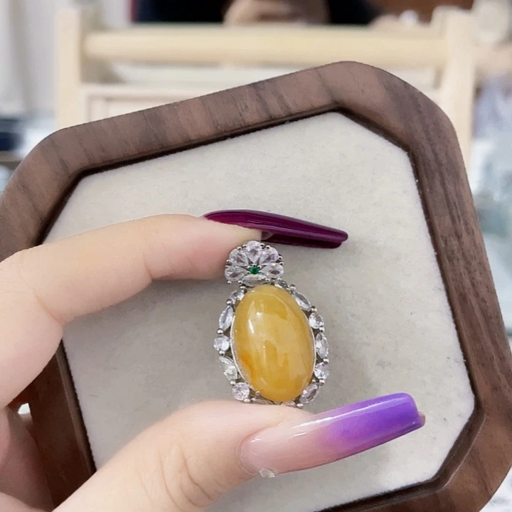 翡翠未镶嵌颈饰天然翡翠Ａ货