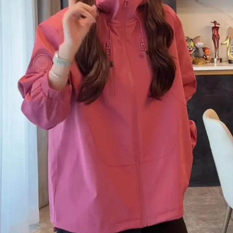 2025早秋新款韩版宽松休闲连帽拉链冲锋衣女风衣时尚宽松外套