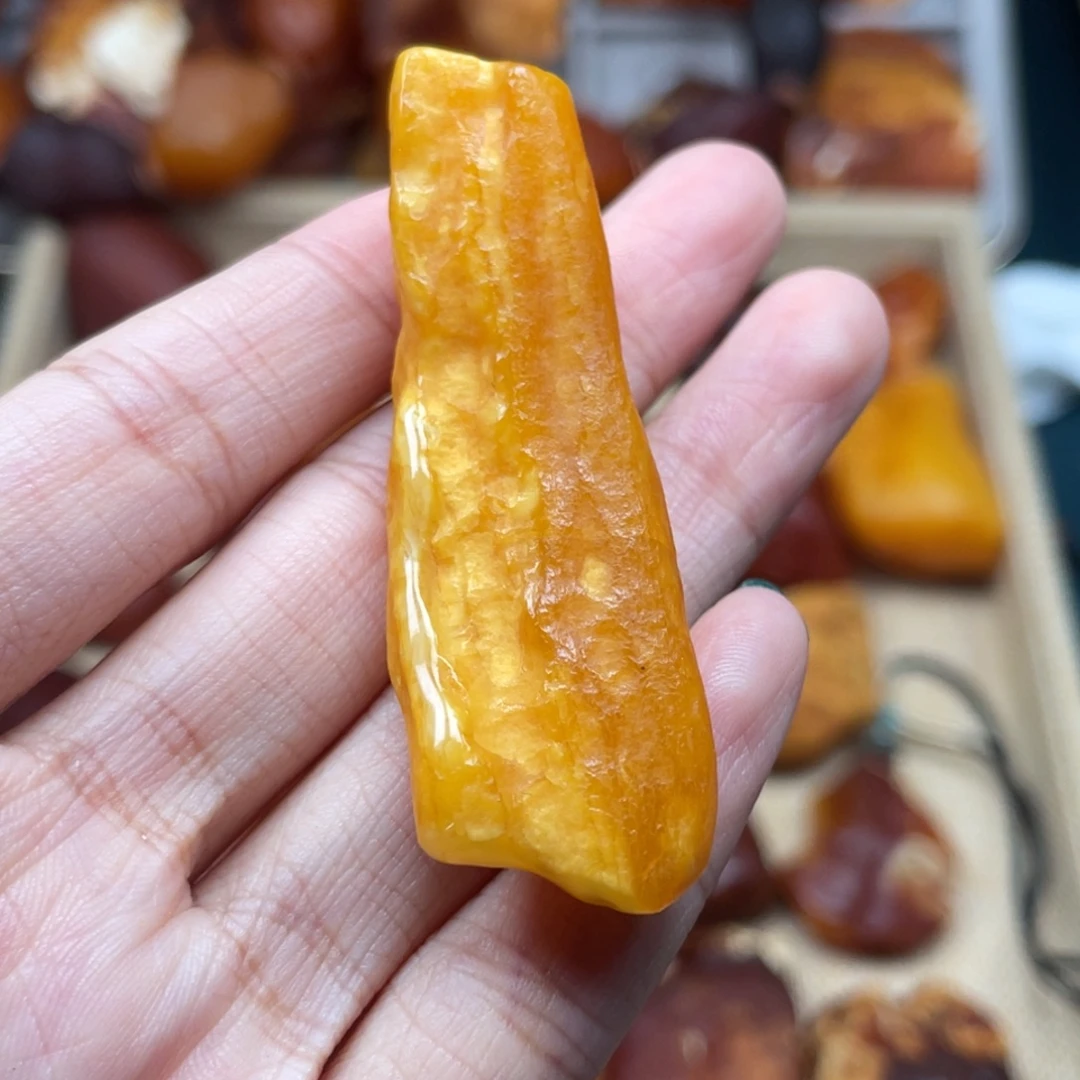 琥珀未镶嵌珠宝奇石