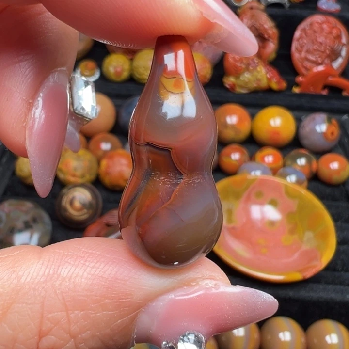 玛瑙/玉髓未镶嵌吊坠