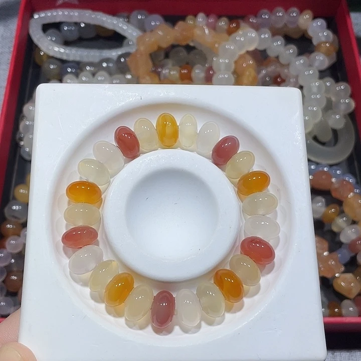 玛瑙/玉髓合金颈饰