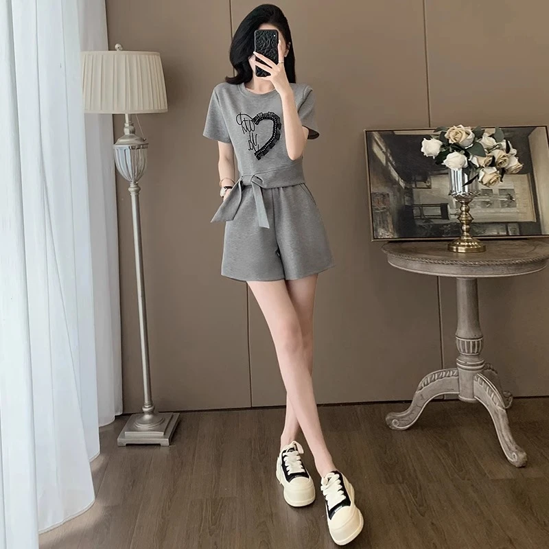 2025夏欧货灰色短袖上衣短裤套装女设计感洋气显瘦休闲运动两件套