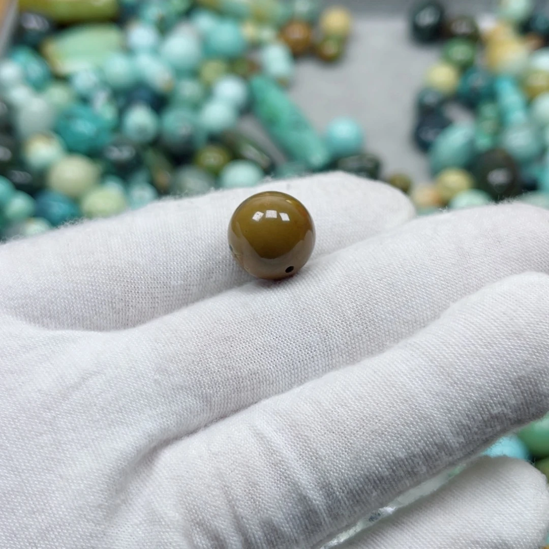 绿松石未镶嵌挂件