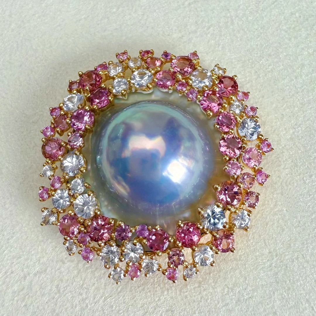 朕的珠 彩太阳花款荷包蛋厚金系列 炫彩海水马贝吊坠18K黄金成品