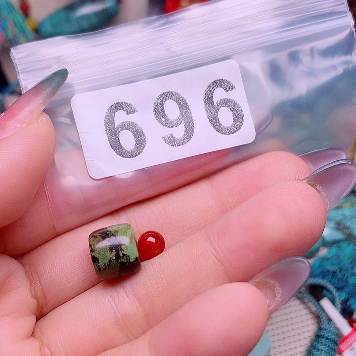 未镶嵌南红玛瑙珠宝奇石