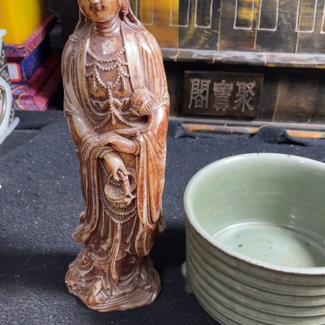 摆件泰****司瓷器及其他器物都在