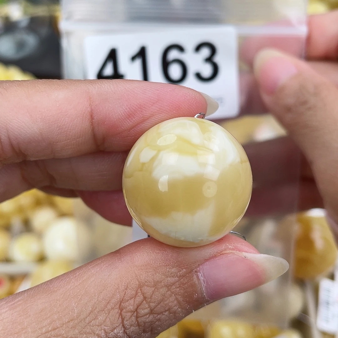 蜜蜡未镶嵌裸石23.9