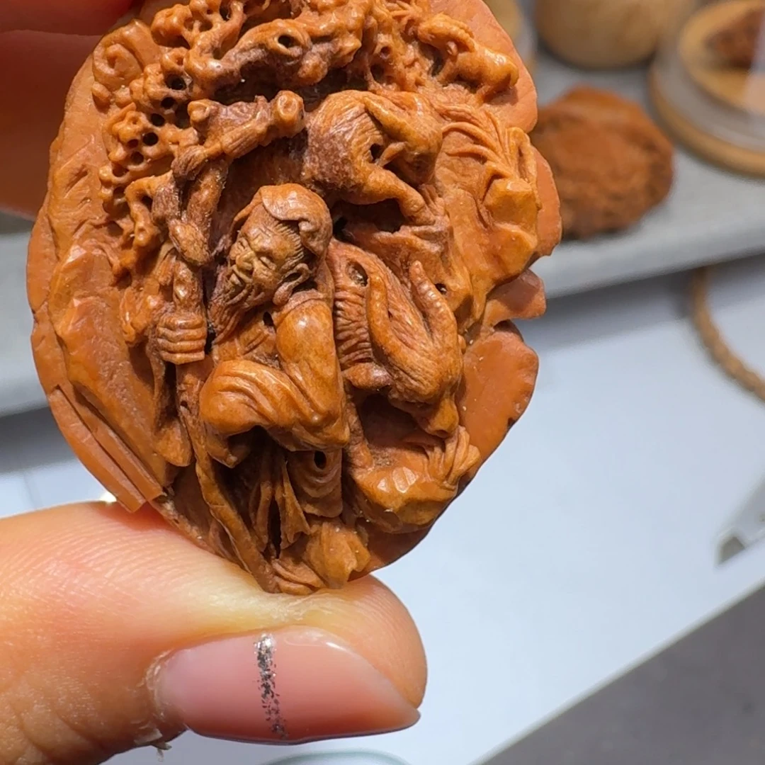 桃核核潮手工核雕作品