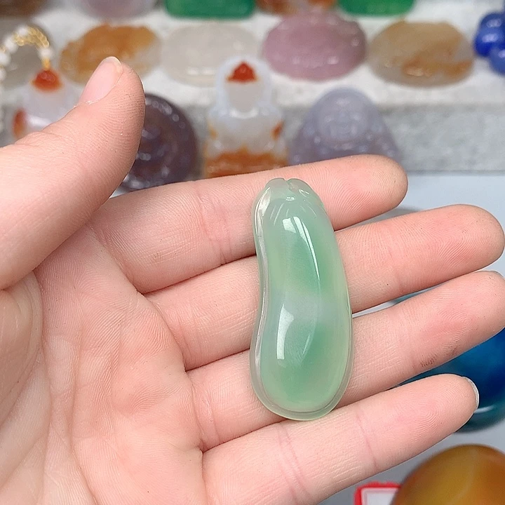 玛瑙/玉髓颈饰未镶嵌秦****器