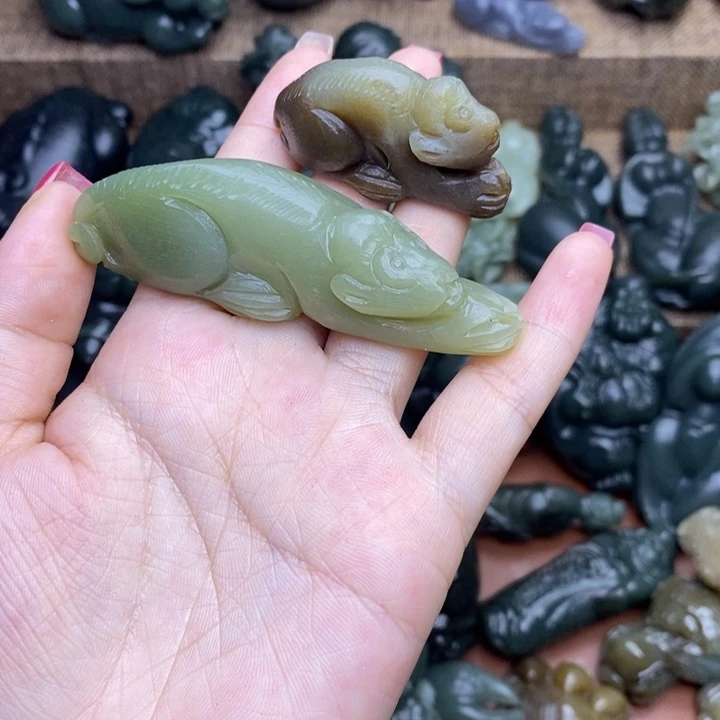 文***旅颈饰未镶嵌和田玉