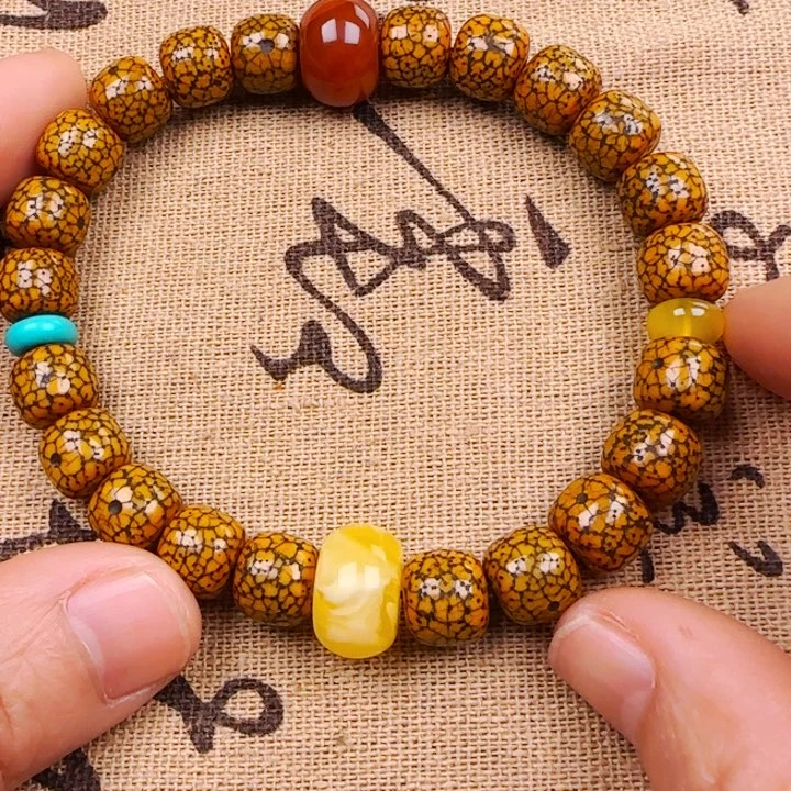 星月菩提吊坠手串