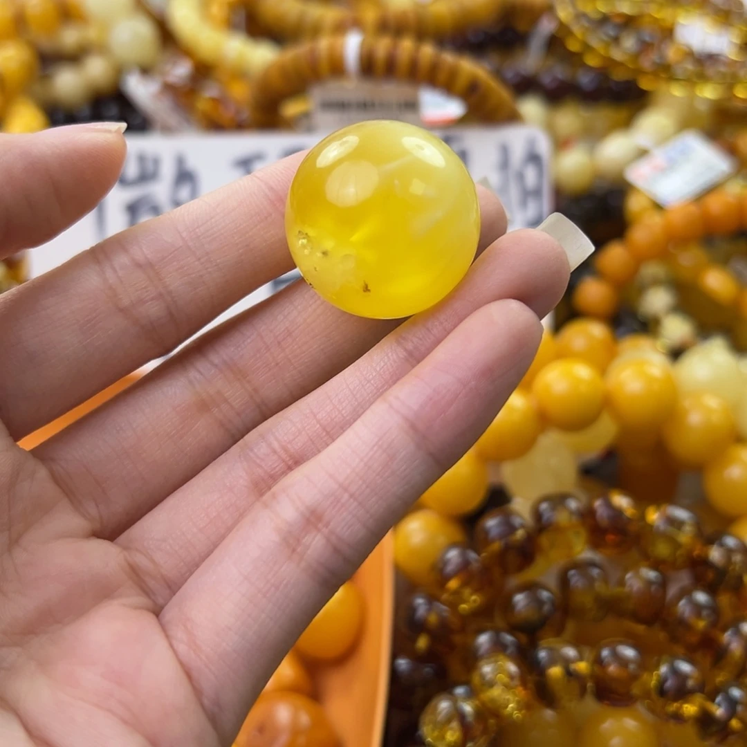 琥珀珠宝奇石未镶嵌