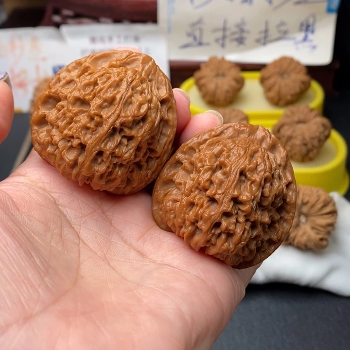 文玩核桃吊坠手****制正三角高炮毕业43尺