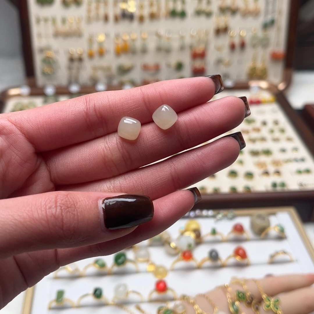 和田玉银S925镀金镶嵌耳坠