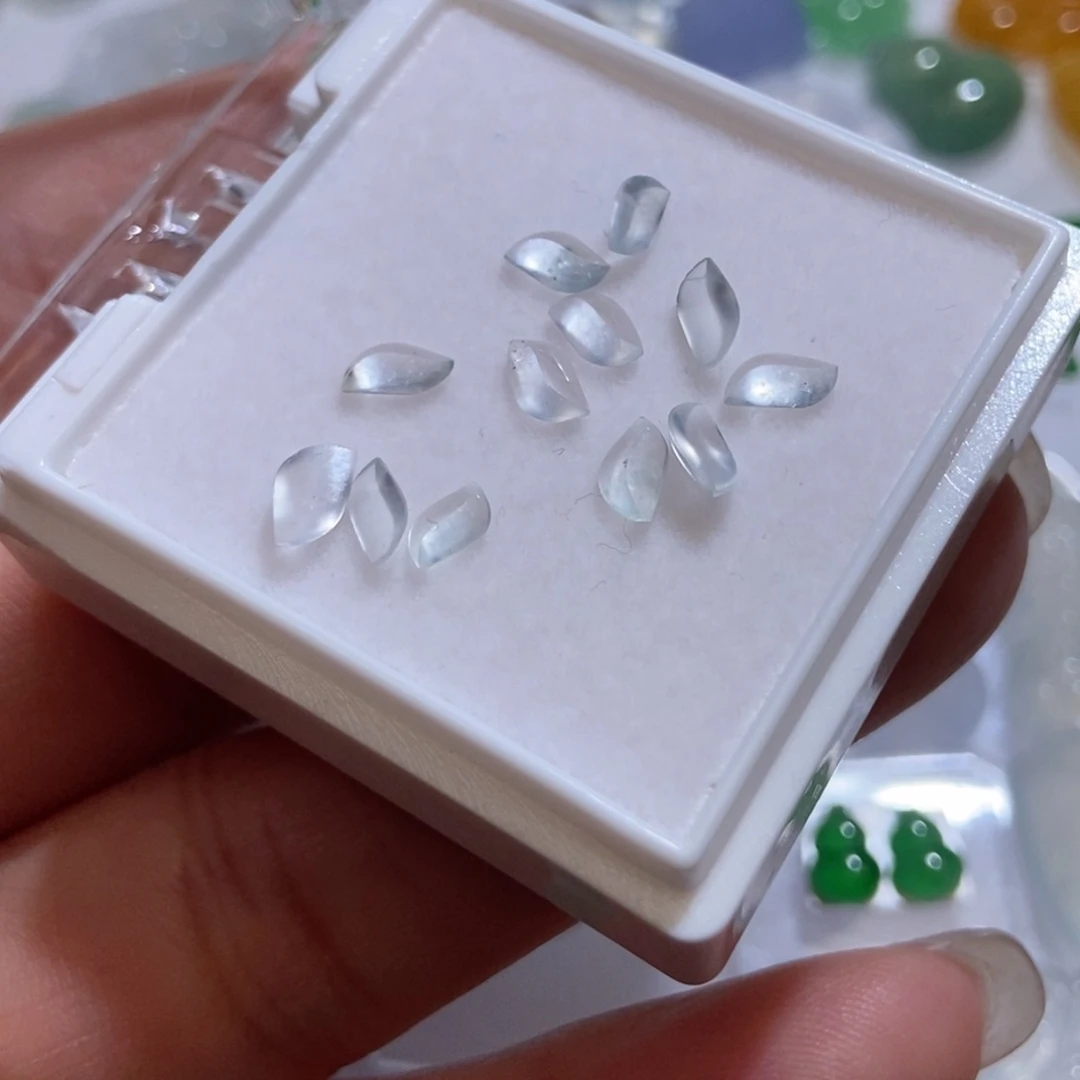 未镶嵌定制翡翠翡翠