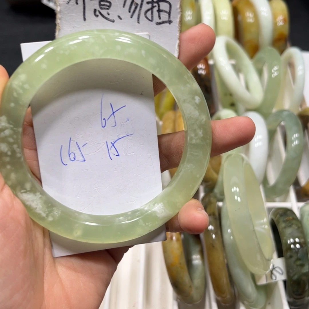 未镶嵌蛇纹石玉手镯