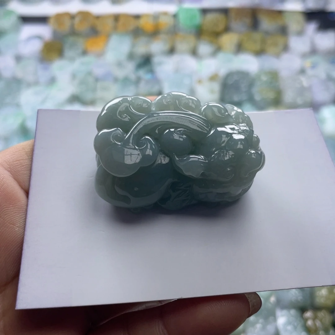 翡翠未镶嵌颈饰貔貅