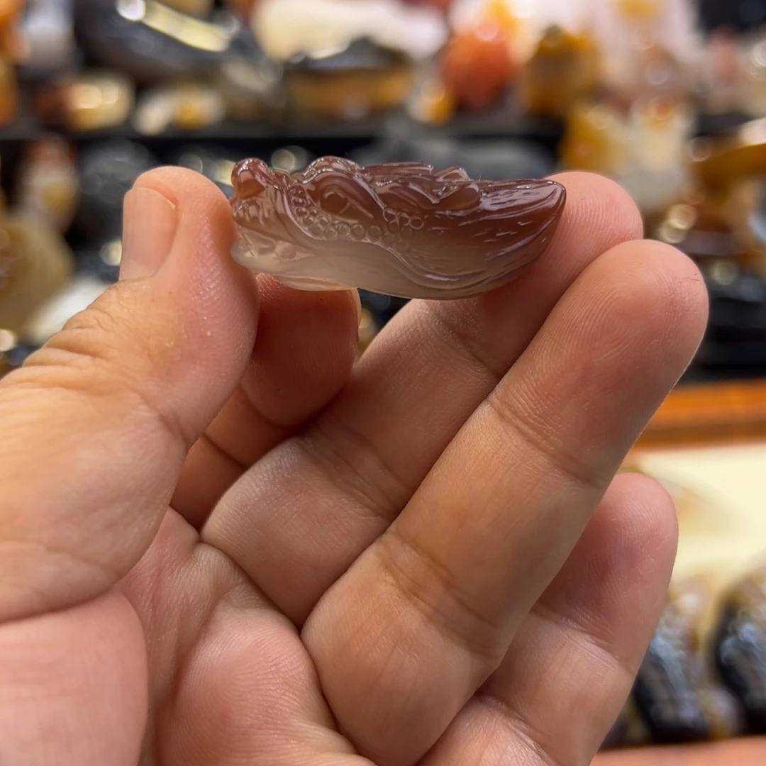 定制玛瑙未镶嵌手玩摆件龙头