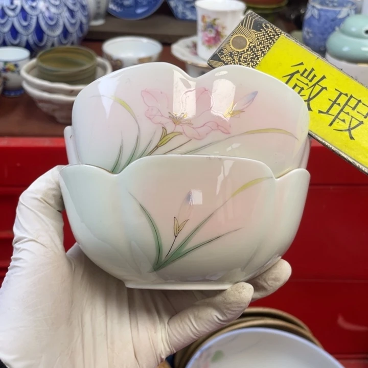 他家瓷器真美…开播了
