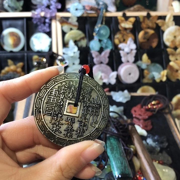 岫玉未镶嵌岫玉挂件