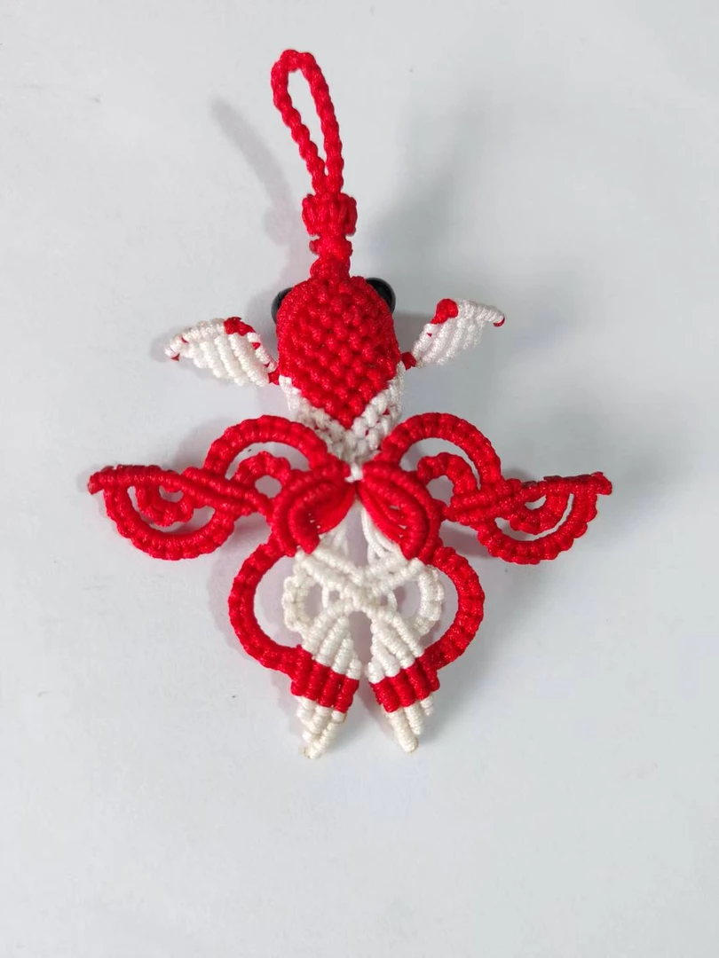 时尚百搭编织钥匙挂，车挂，挂饰小飞鱼手工编织