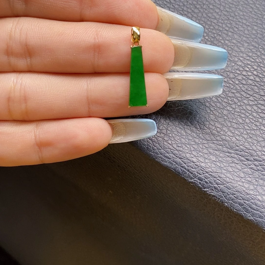 一***店翡翠18K金镶嵌颈饰翡翠