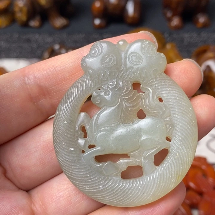 未镶嵌蛇纹石玉颈饰110