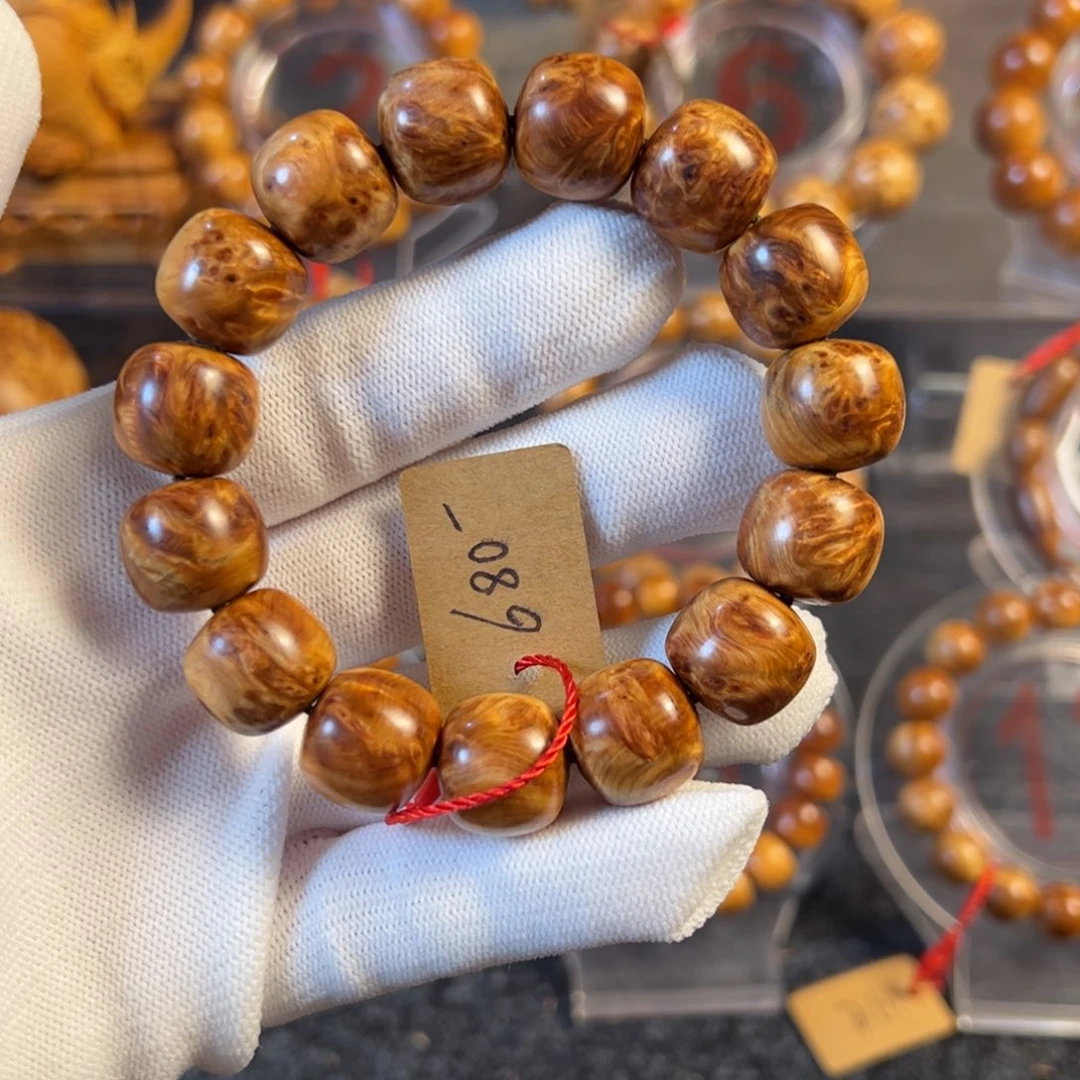 柏木小****)太行崖柏手串