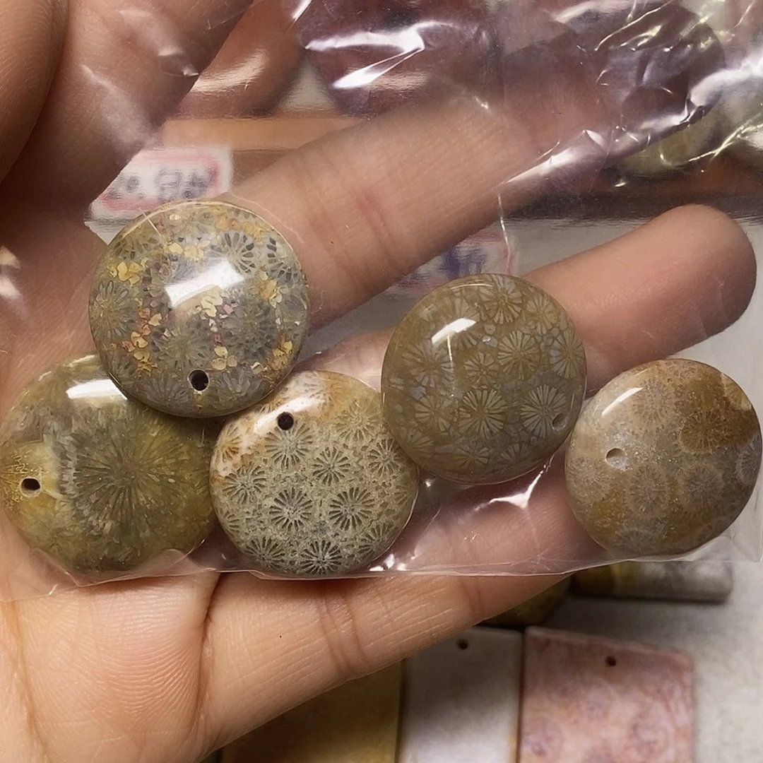 硅化玉颈饰未镶嵌1*7