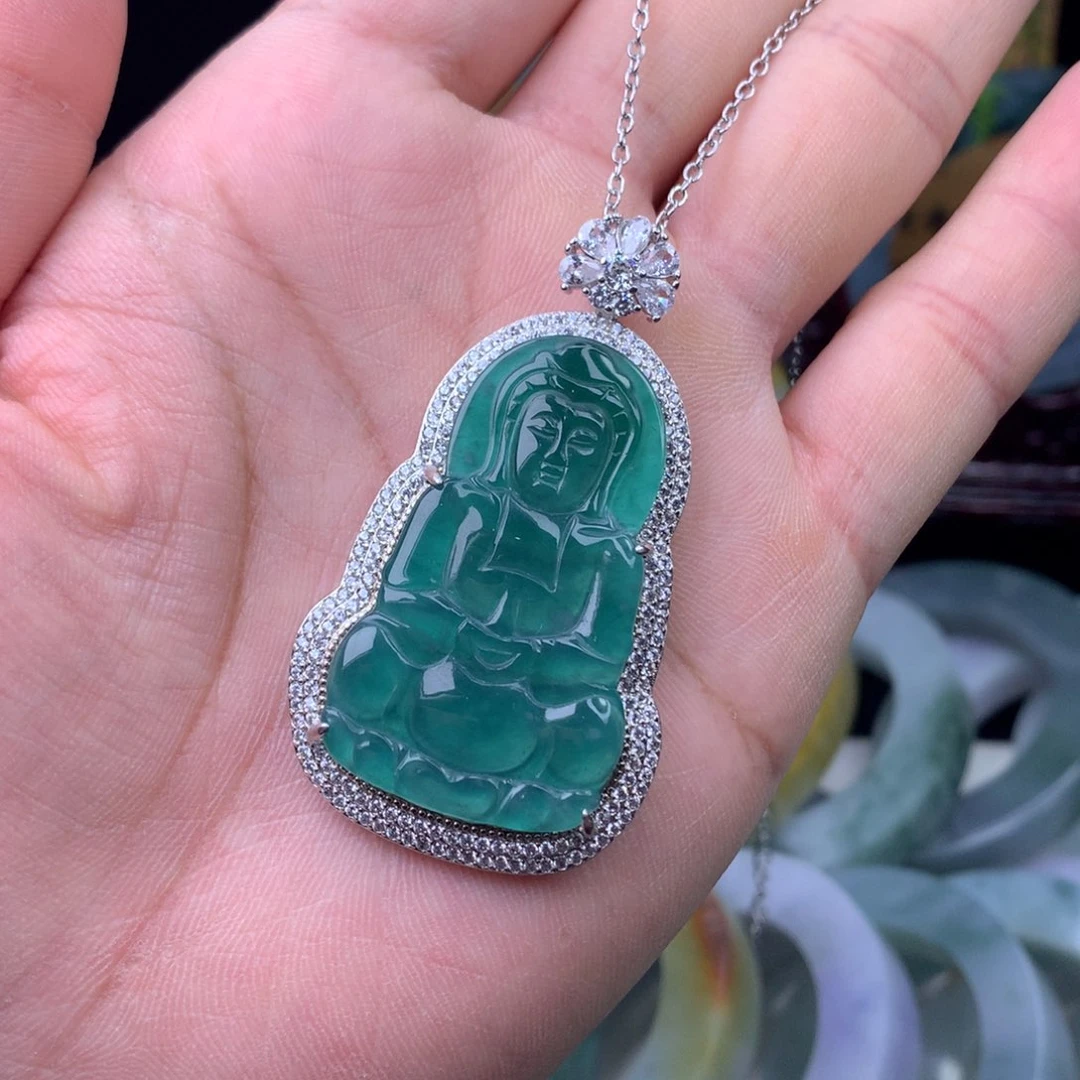 翡翠未镶嵌颈饰挂件