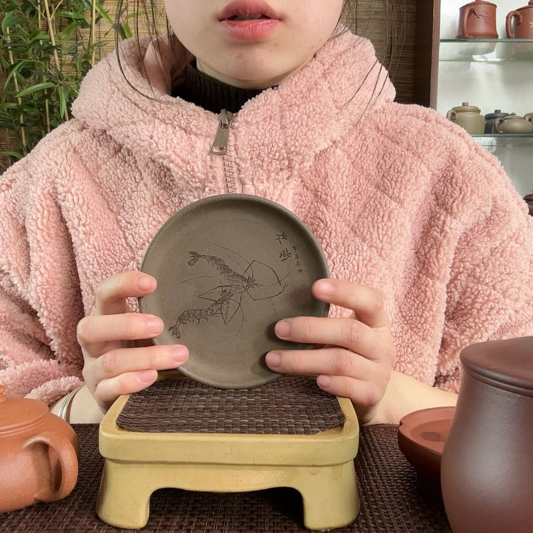 紫砂茶杯地*人虾趣盘子