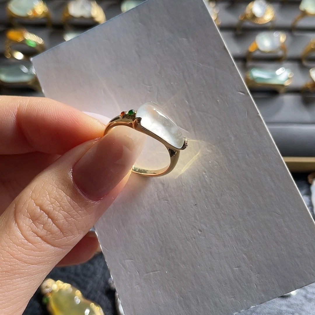 翡翠18K金镶嵌戒指冰露随行戒指 48小时鉴赏