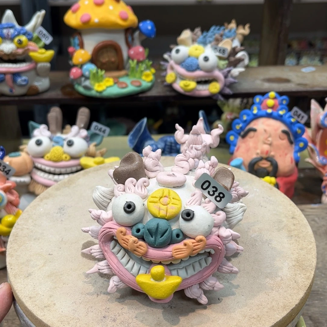 陶瓷纯手工抽象陶瓷摆件038