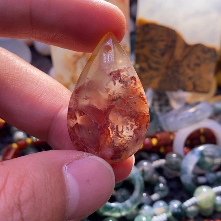 【闪购商品】玛瑙/玉髓颈饰未镶嵌温***。