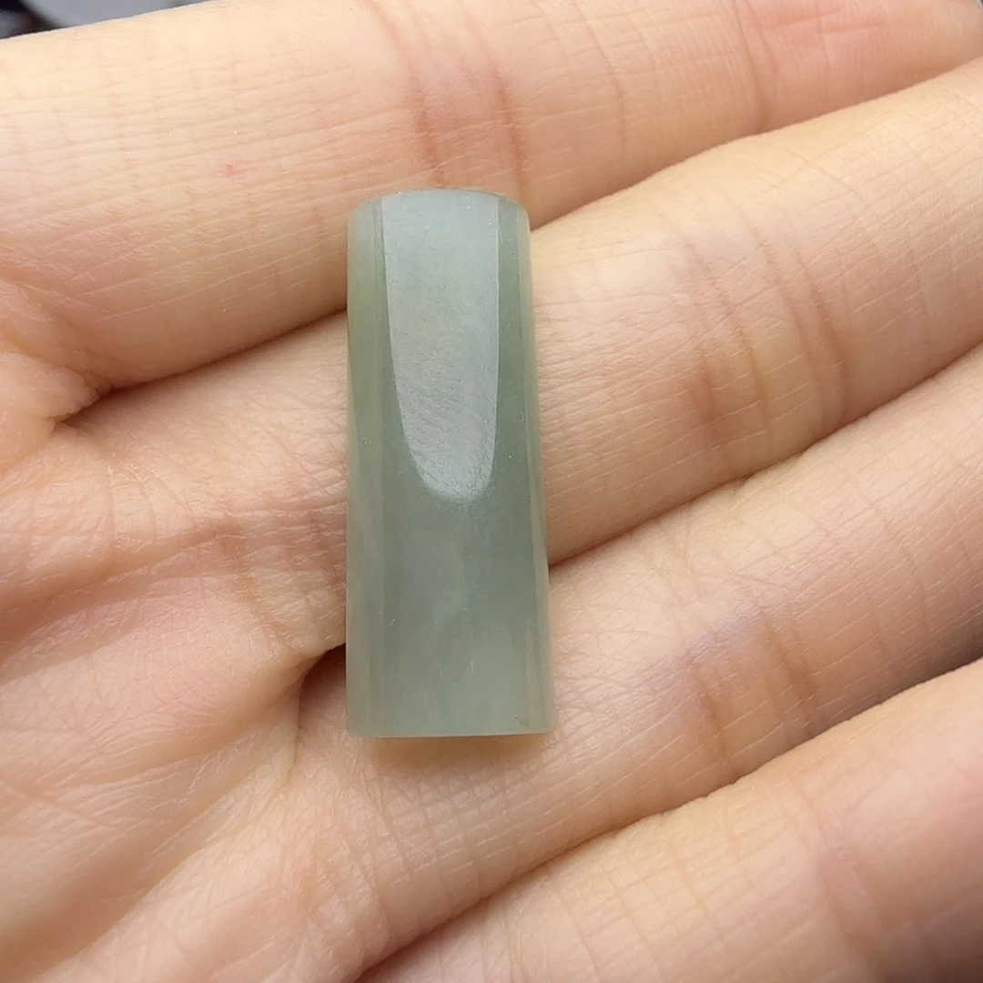 翡翠未镶嵌颈饰天然缅甸翡翠A货