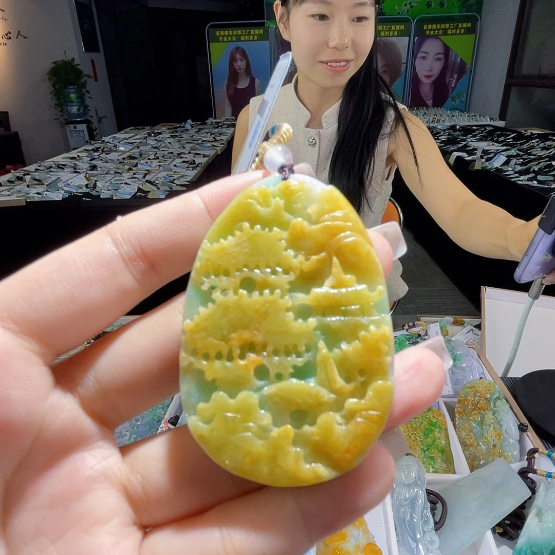 颈饰未镶嵌翡翠一个