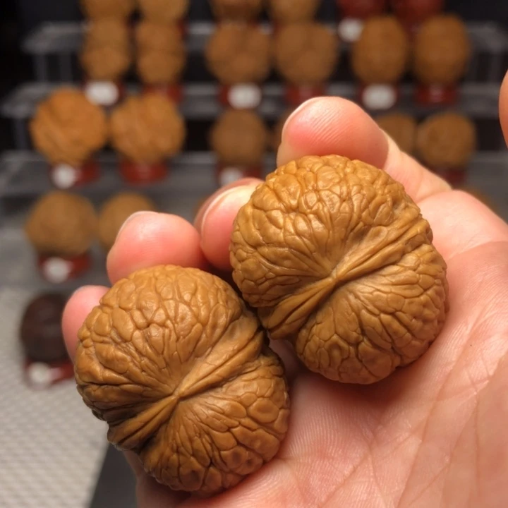 文玩核桃把件16状元红元宝